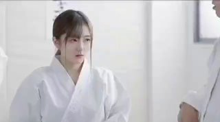 特大黑人与亚洲娇小边看比赛边办事恭喜edg获胜/河源0762寻固炮